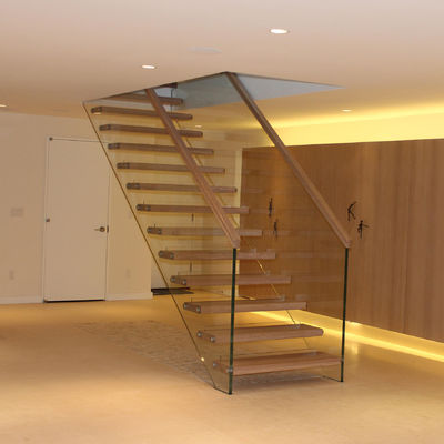 Drijvende Trap 12mm van de Graniet Rechte Vlucht Glastraliewerk Aangepaste Grootte